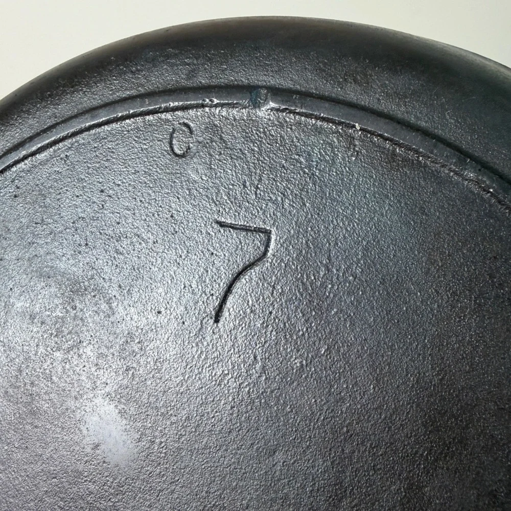 Vintage Unmarked Wagner No 7 Cast Iron Skillet with Heat Ring and C Mark Black